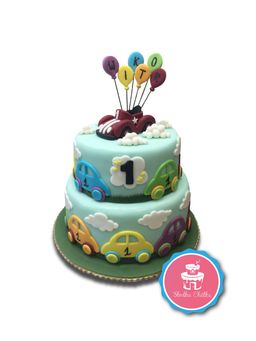 Tort z autkami - Kolorowy torcik z autkami i balonikami