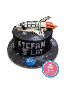 Tort prom kosmiczny - Kosmiczny tort z promem kosmiczny