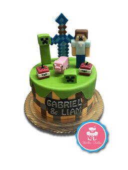 Tort Minecraft z mieczem - Tort ze Steve'em, mieczem, świnką i Creeper'em